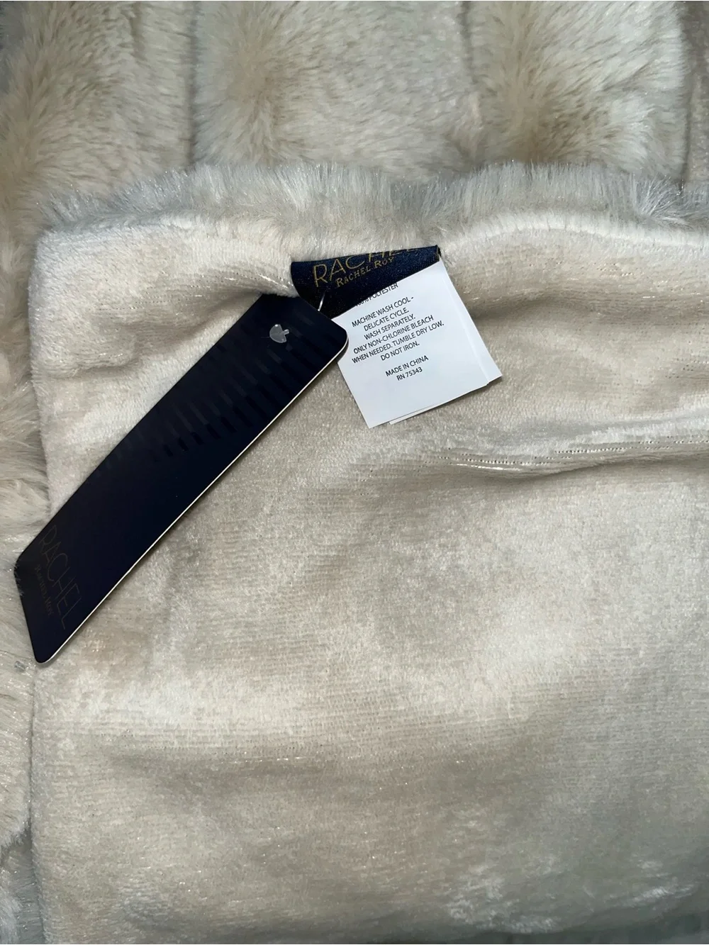 1-RACHEL ROY NWT IVORY RABBIT FAUX FUR LUXURY THROW BLANKET